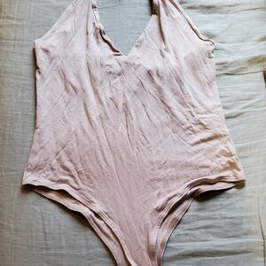 Women’s Soft V-Neck Bodysuit - Pale Pink